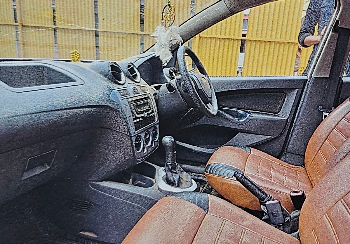 FORD FIGO 1.4 EXI BSIV MOTOR CAB(TOURIST TAXI) WITH REG NO KA19AA7421 for sale in GORIGUDDA MANGALORE Mangaluru — photo 3