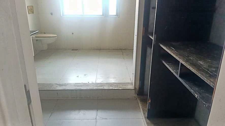 5 BHK Flat for sale in Somnath Enclave, Surat Surat — photo 75