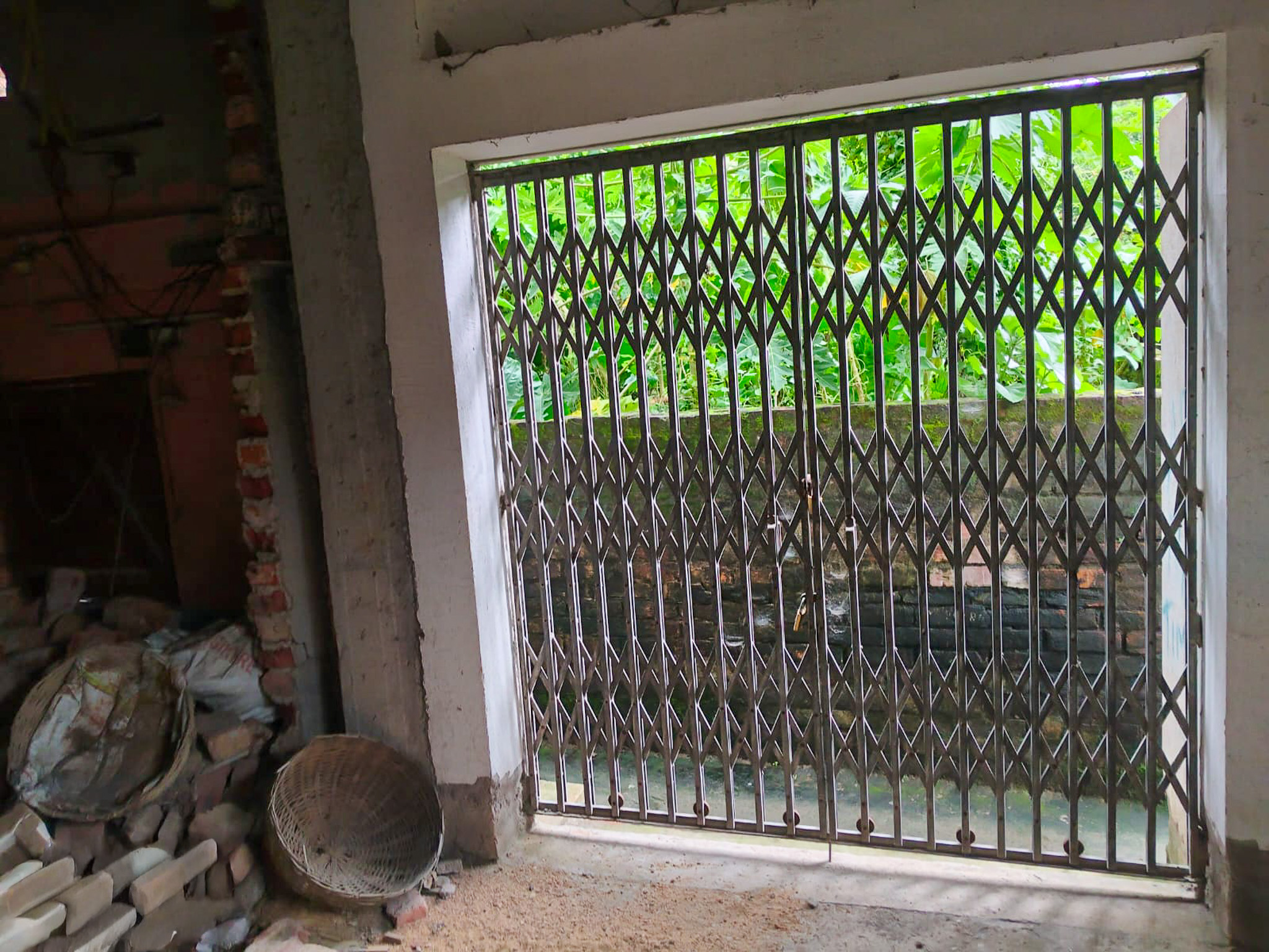 2 BHK Flat for sale in MEGHDOOT APARTMENT, BANSDRONI, REGENT PARK Kolkata — photo 3