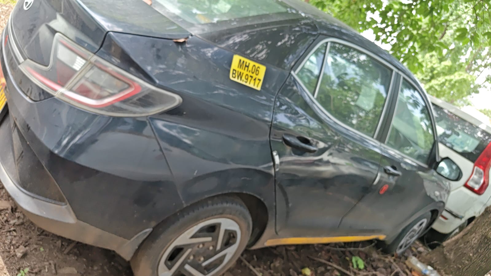 2023 Hyundai Aura S 1.2 Petrol MT Sedan 103026 km 2 years for sale in ESHWARI ENTERPRISES Navi Mumbai — photo 3