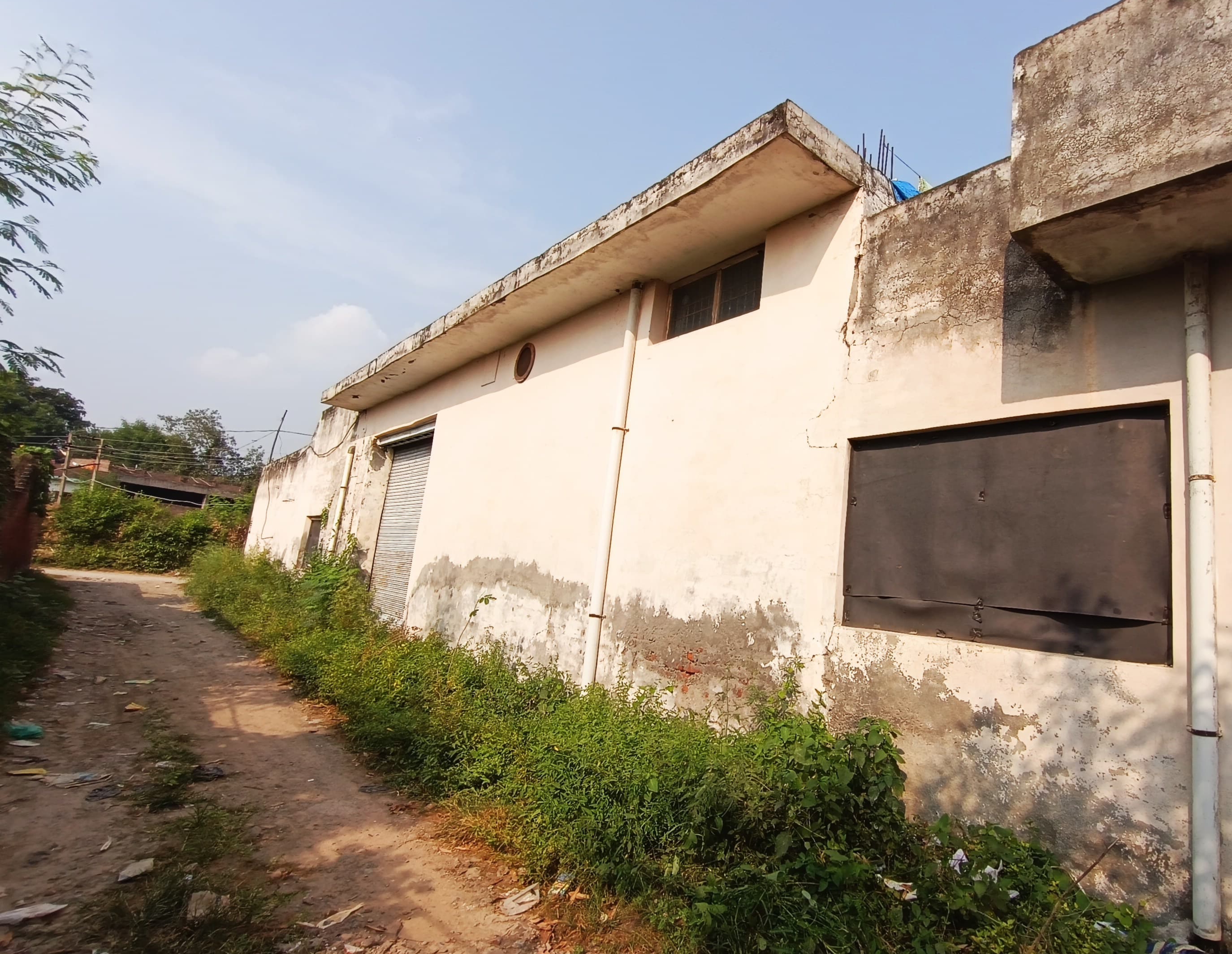 LAND AND BUIDING for sale in Indora — photo 3