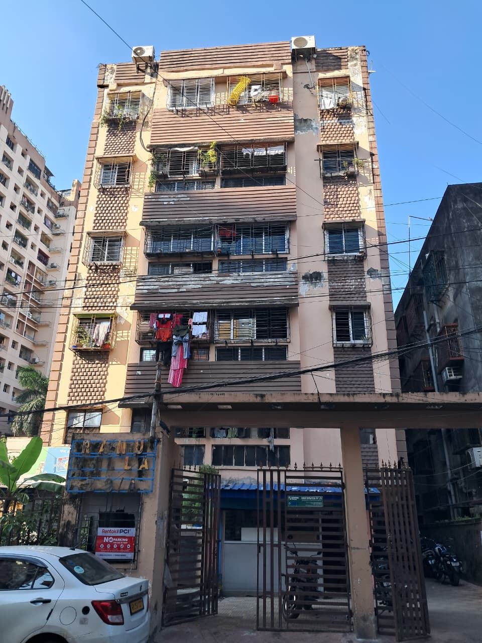 670 square feet Flat for sale in Kolkata