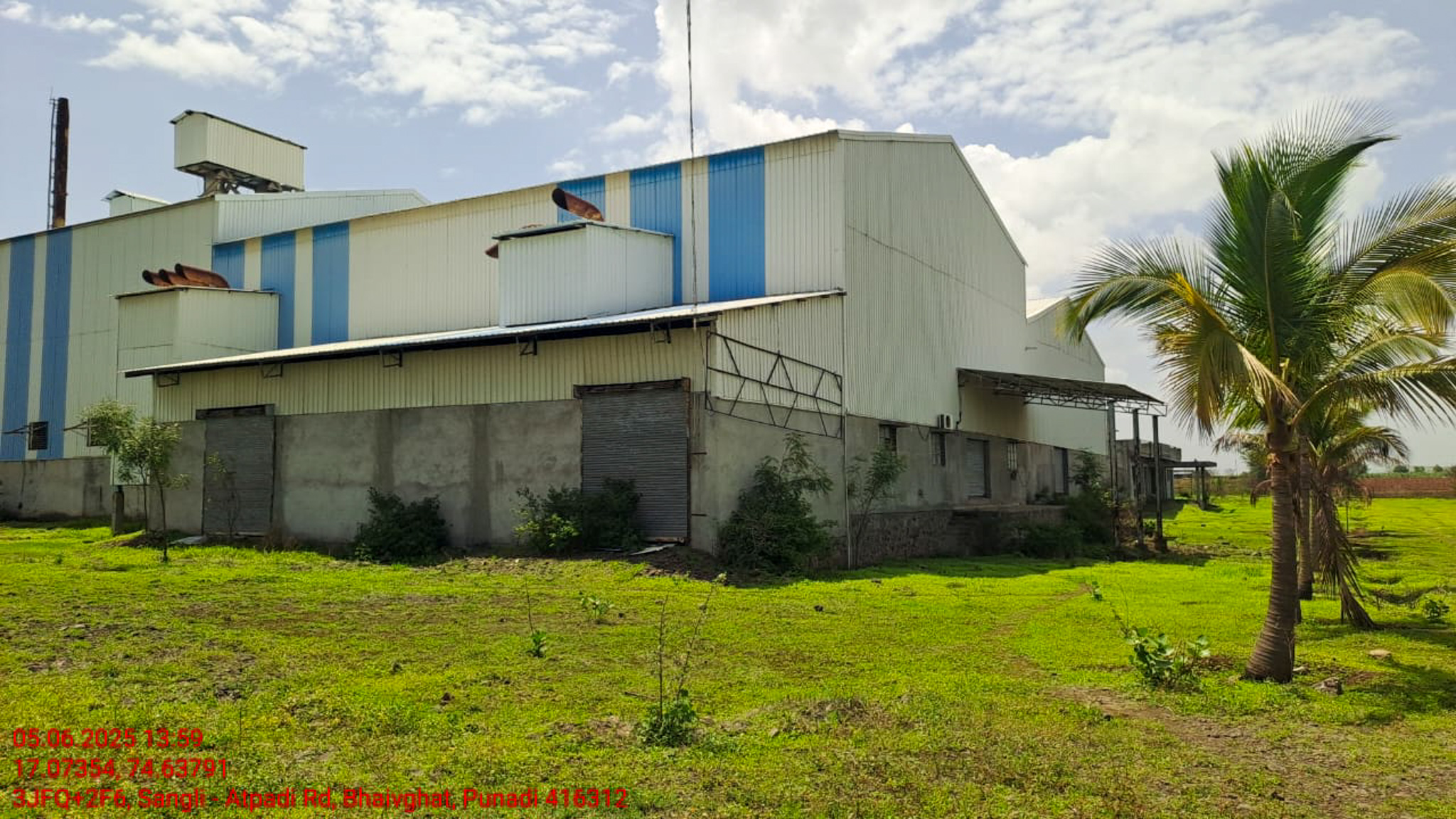 Industrial Shed for sale in Tasgaon — photo 1