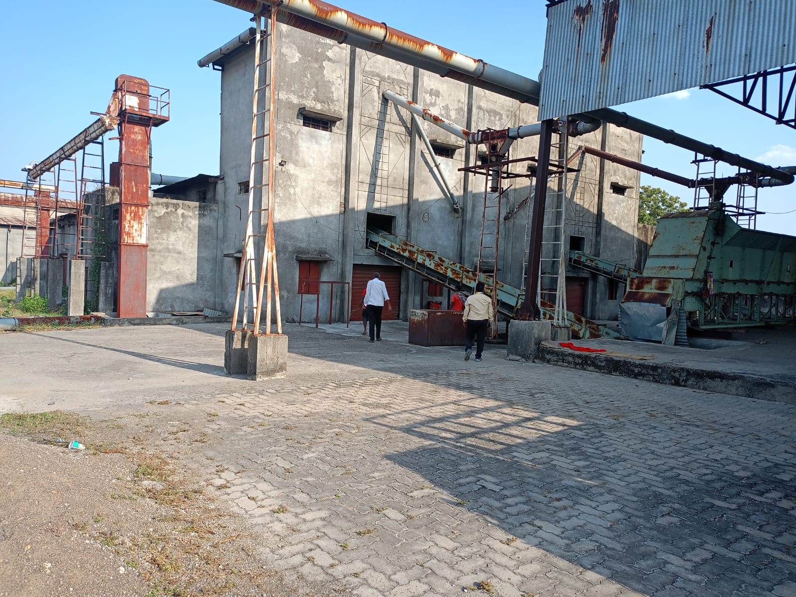 Industrial Plot with Factory Building for sale in Wani — photo 2