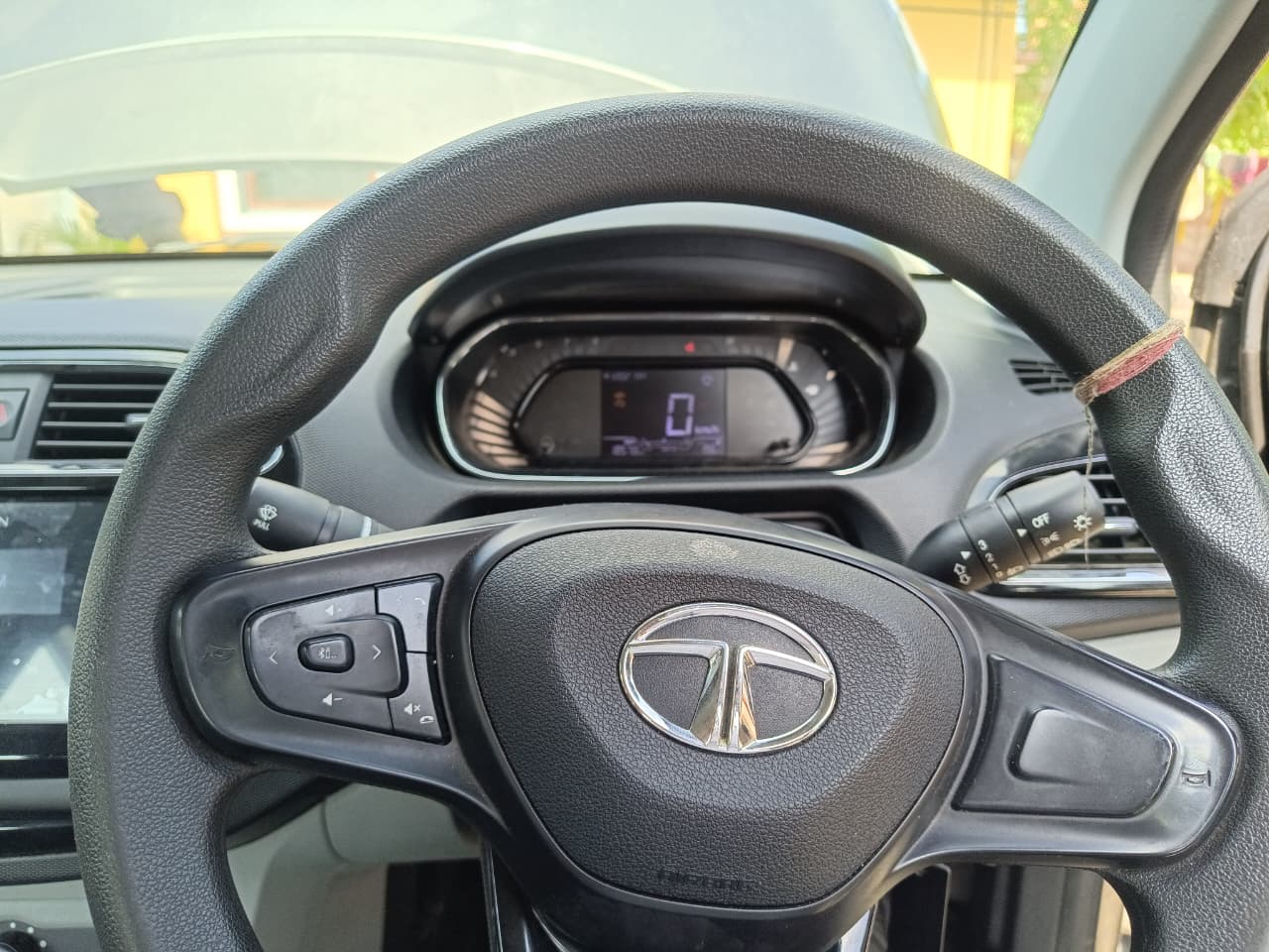 2023 Tata Tiago XT / XT(O) MT Hatchback 18578 km 3 years for sale in JAMMU Jammu — photo 3