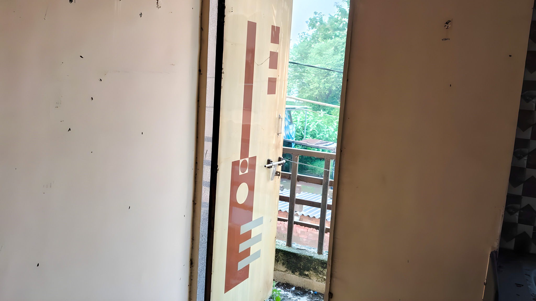 Flat for sale in Surat — photo 4