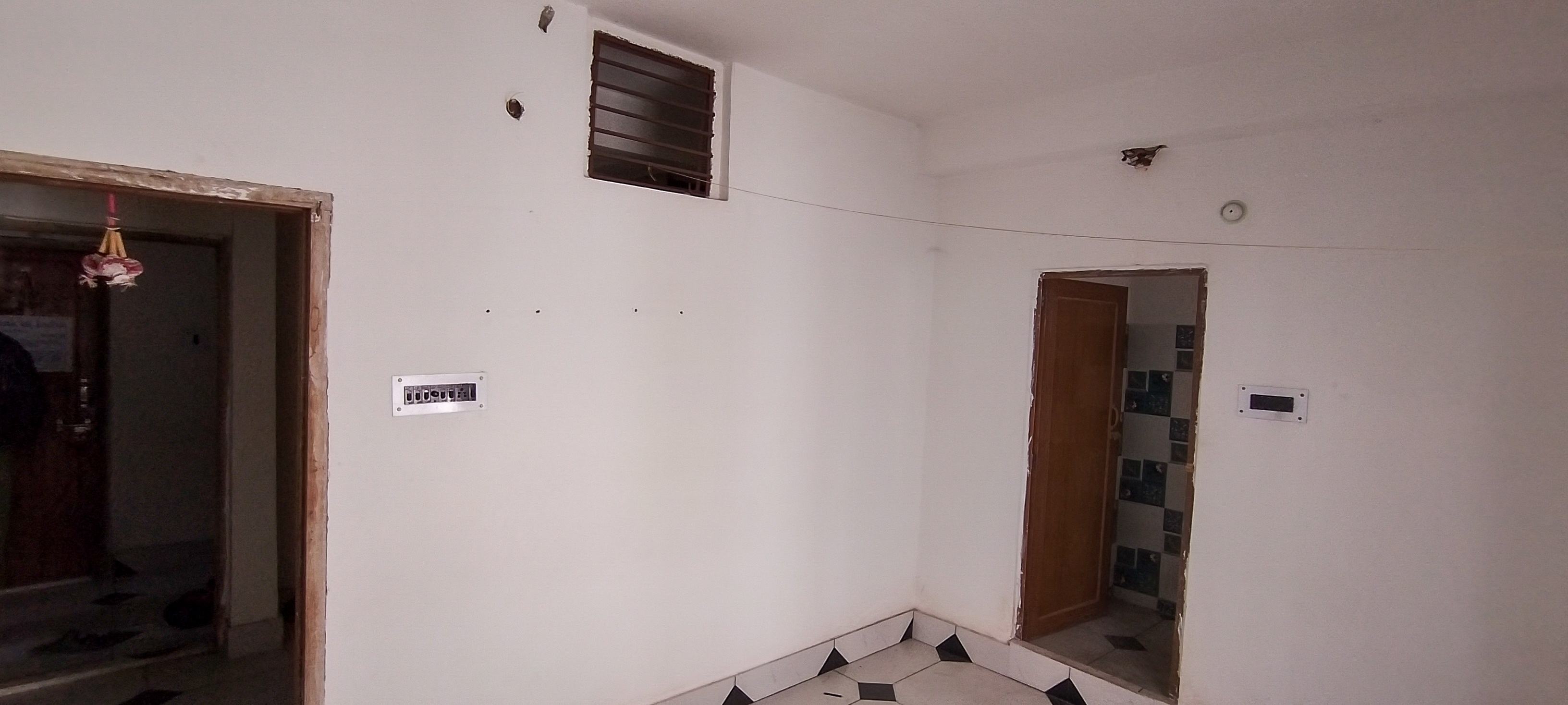 320 square feet Flat for sale in VICKY HOUSING COMPLEX, MADHYAMGRAM Koyra — photo 1