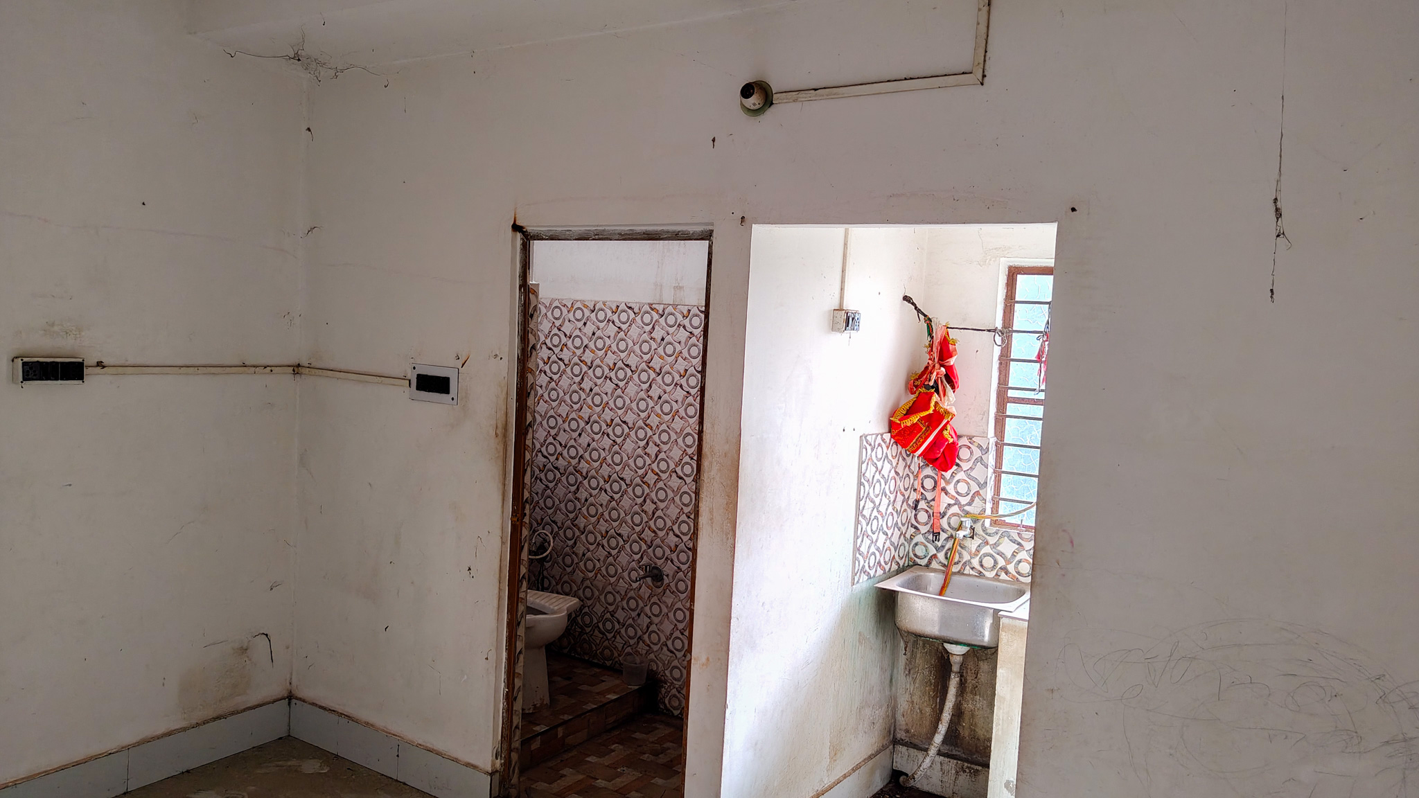 320 square feet Flat for sale in VICKY HOUSING COMPLEX, MADHYAMGRAM Koyra — photo 1