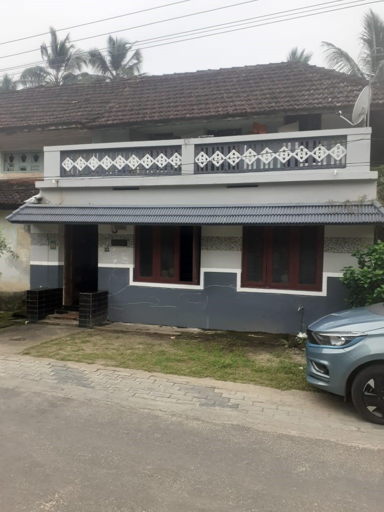 Individual House for sale in Palakkad