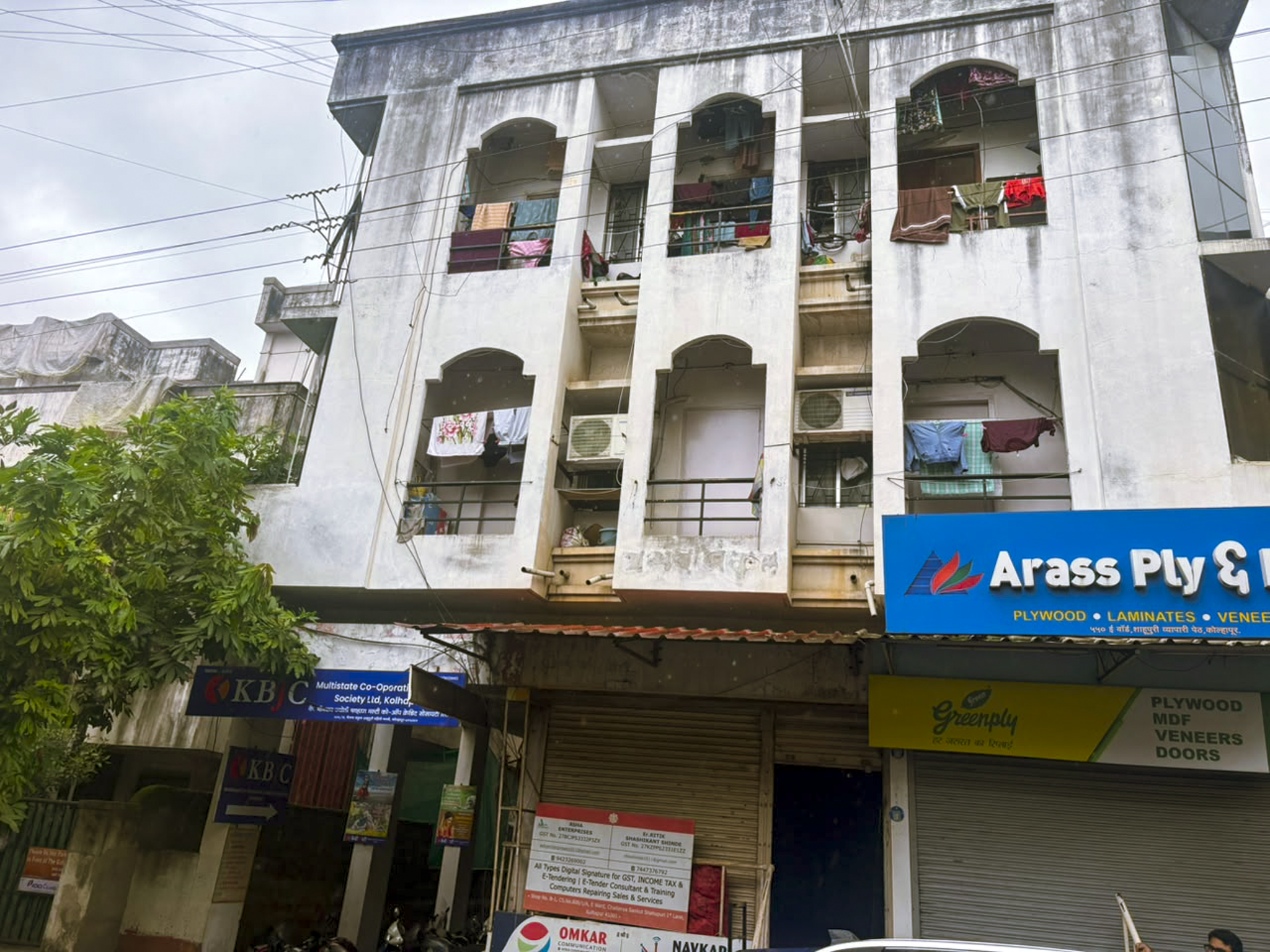 Shops for sale in Ground Floor, Chjaitanya Sankul, Kolhapur Kalambe T Thane