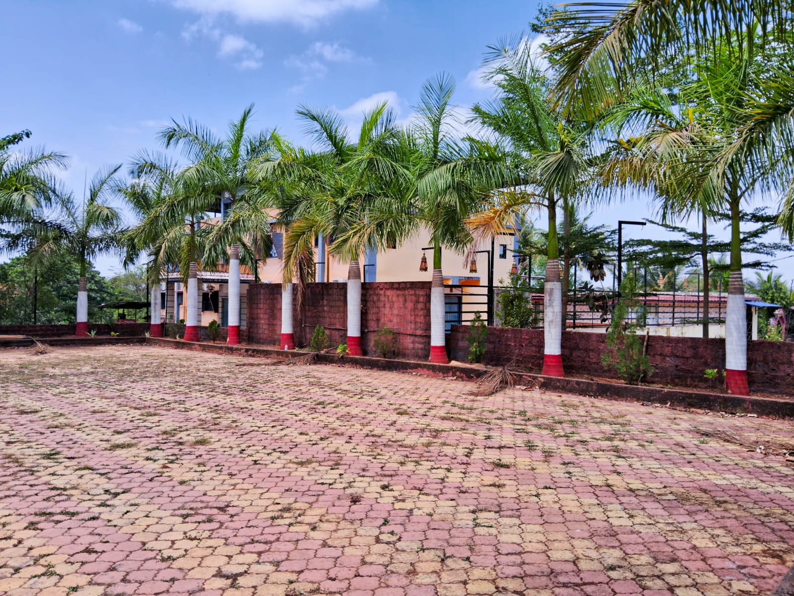 Shops for sale in Devrukh — photo 12