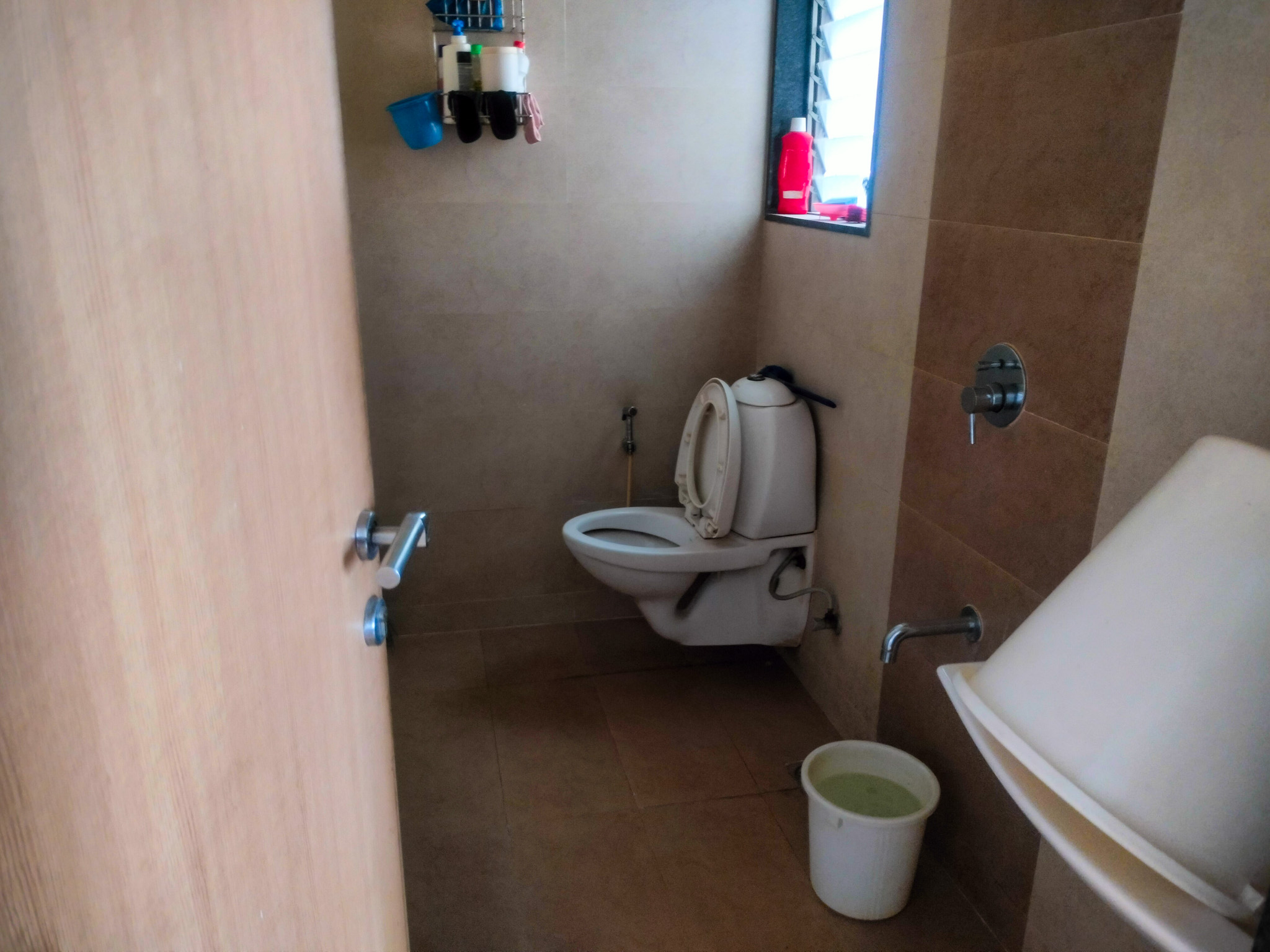 2 BHK Flat for sale in MAHALAXMI tOWER, MAHALAXMI TOWER Mumbai — photo 4