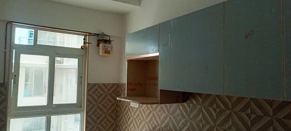 2 BHK Flat for sale in PLATIMUM LIFE B WING, Near D N Nagar Metro Station Mumbai — photo 6