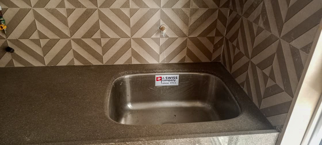 2 BHK Flat for sale in PLATIMUM LIFE B WING, Near D N Nagar Metro Station Mumbai — photo 8
