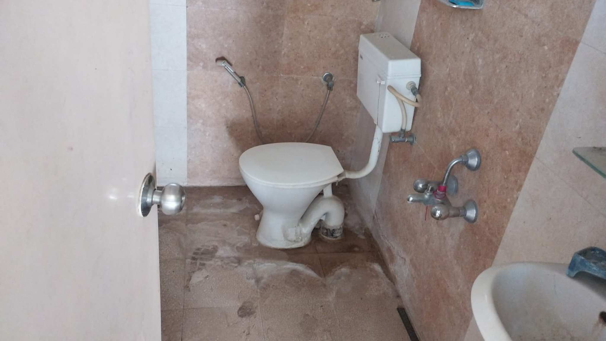 2 BHK Flat for sale in UPVAN, CHANDKHEDA Ahmedabad — photo 21