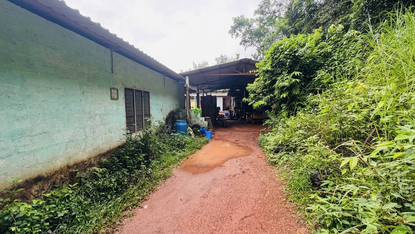 4451 square meter Industrial Plot with Factory Building for sale in Puttur — photo 2