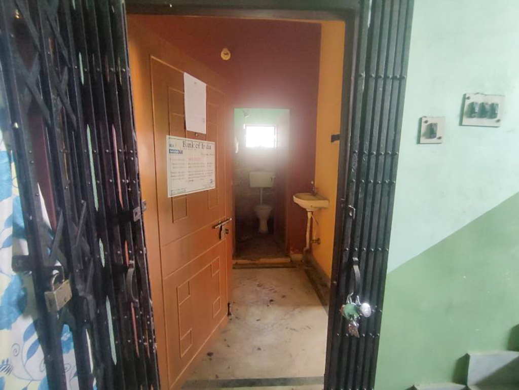 2 BHK Flat for sale in DUMDUM Kolkata — photo 1