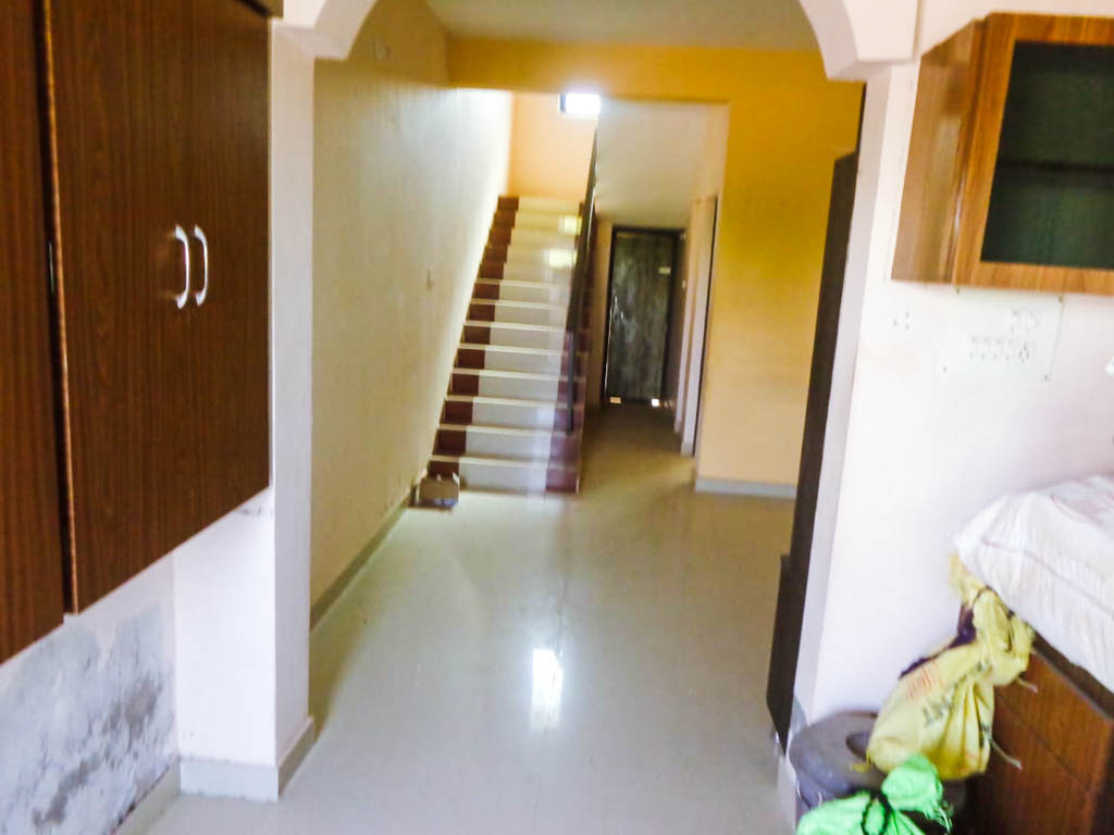 4 BHK Individual House for sale in Sahajanand Park Land, Middle Class Locality. Property is located in Mirzapar Village. Bhuj — photo 2