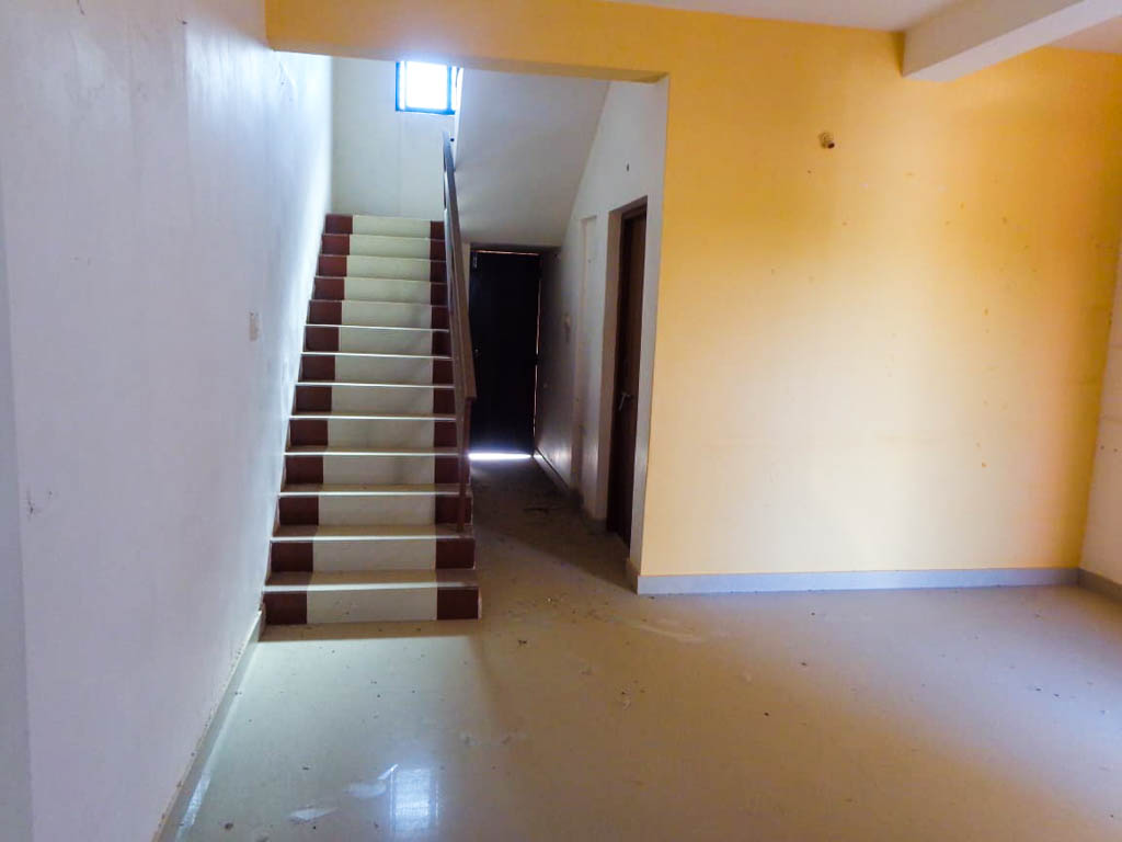 4 BHK Individual House for sale in Sahajanand Park Land, Middle Class Locality. Property is located in Mirzapar Village. Bhuj — photo 7