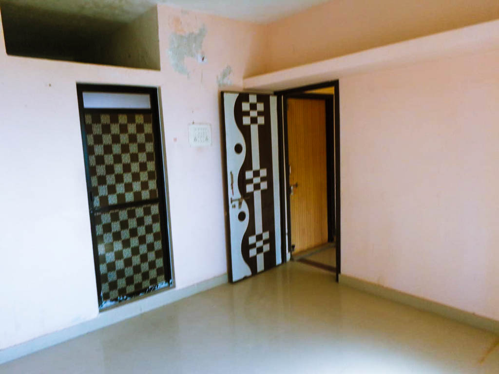 4 BHK Individual House for sale in Sahajanand Park Land, Middle Class Locality. Property is located in Mirzapar Village. Bhuj — photo 13