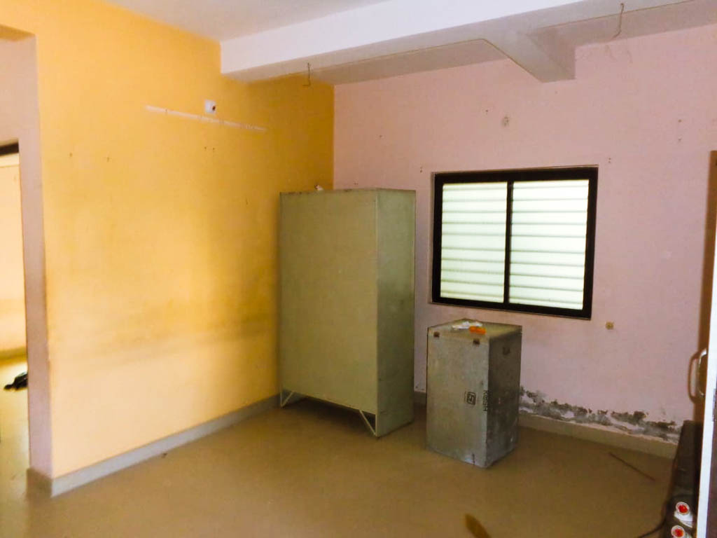 4 BHK Individual House for sale in Sahajanand Park Land, Middle Class Locality. Property is located in Mirzapar Village. Bhuj — photo 14
