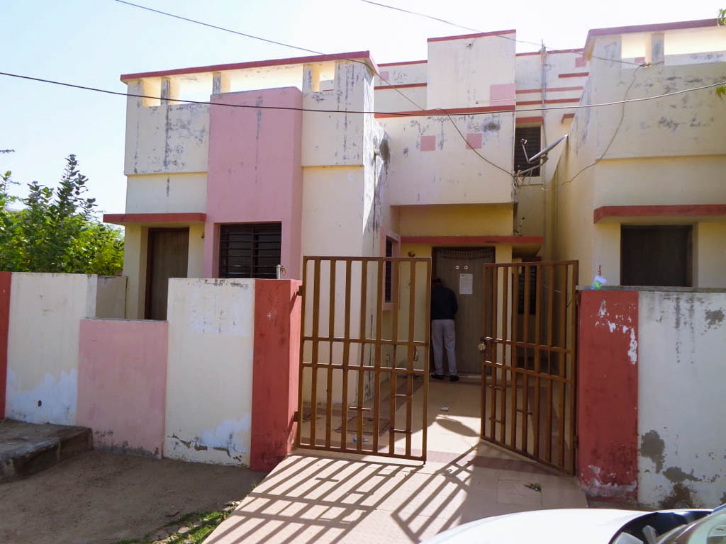 4 BHK Individual House for sale in Sahajanand Park Land, Middle Class Locality. Property is located in Mirzapar Village. Bhuj — photo 20