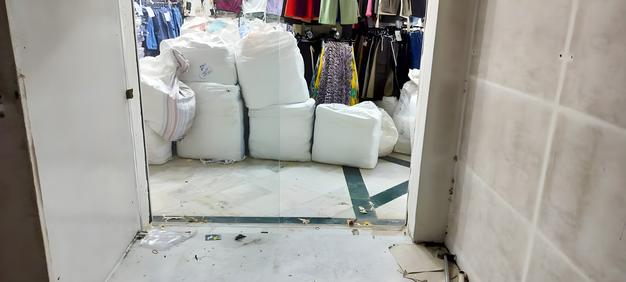 120 square feet Shops for sale in Mumbai — photo 2