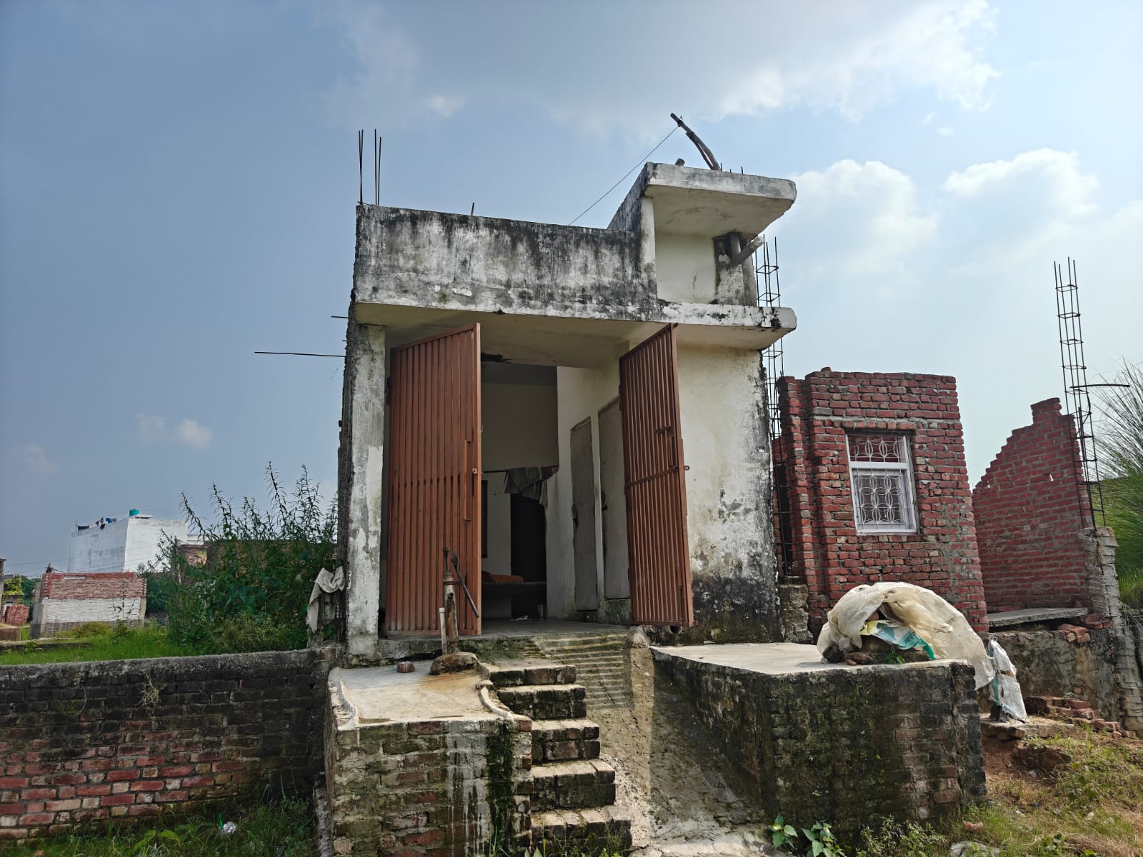 38.8 square meter Individual House for sale in Moradabad