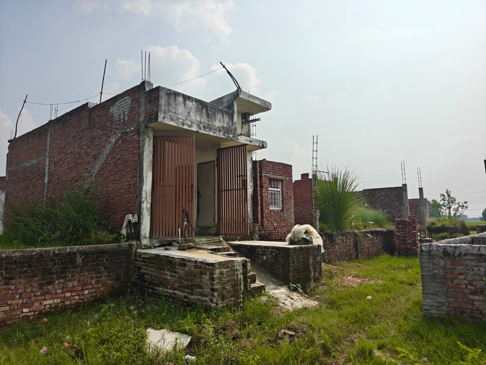 38.8 square meter Individual House for sale in Moradabad — photo 2