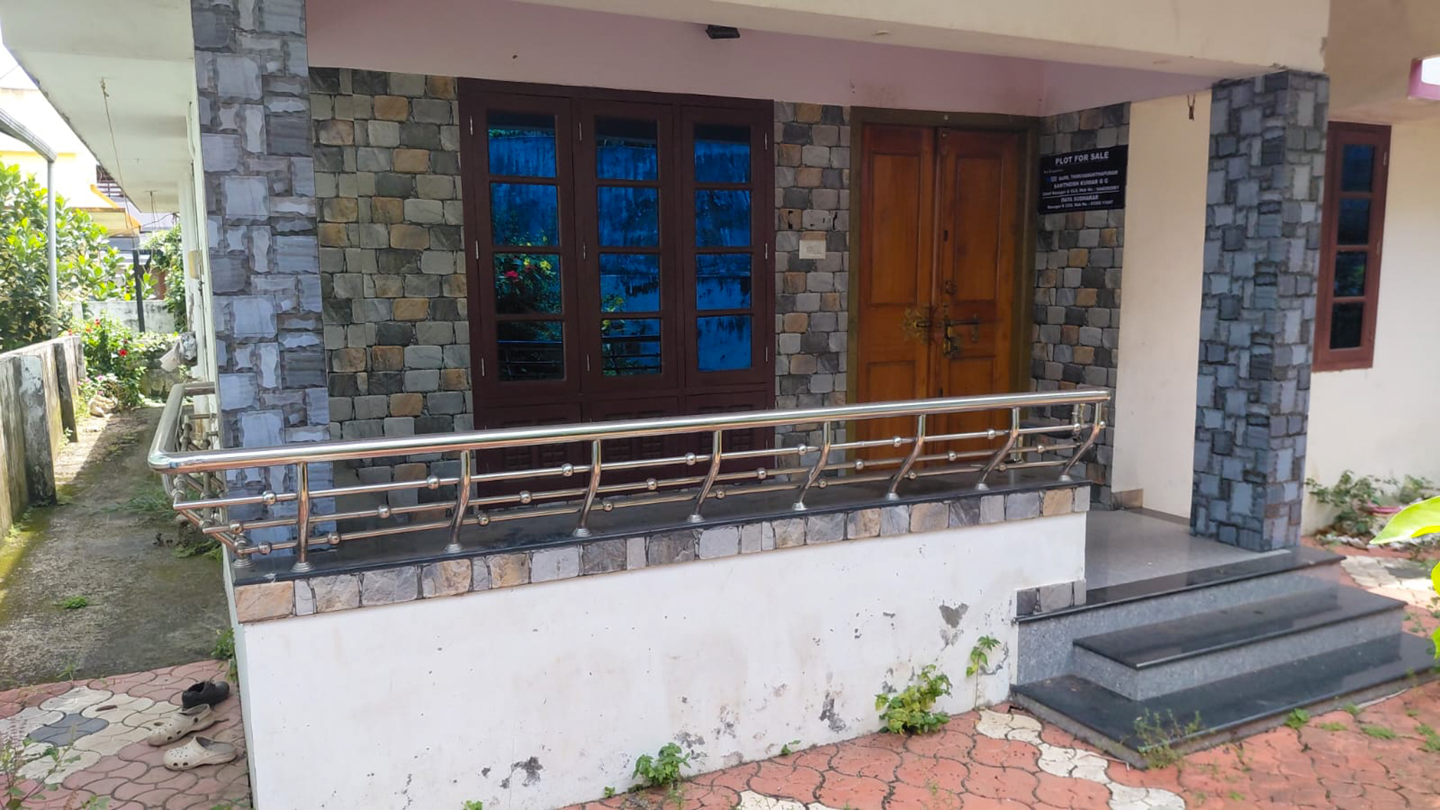 2 BHK Individual House for sale in SREENATH AND ASWATHY, Near Anthiyoorkonam Junction Malayinkeezhu