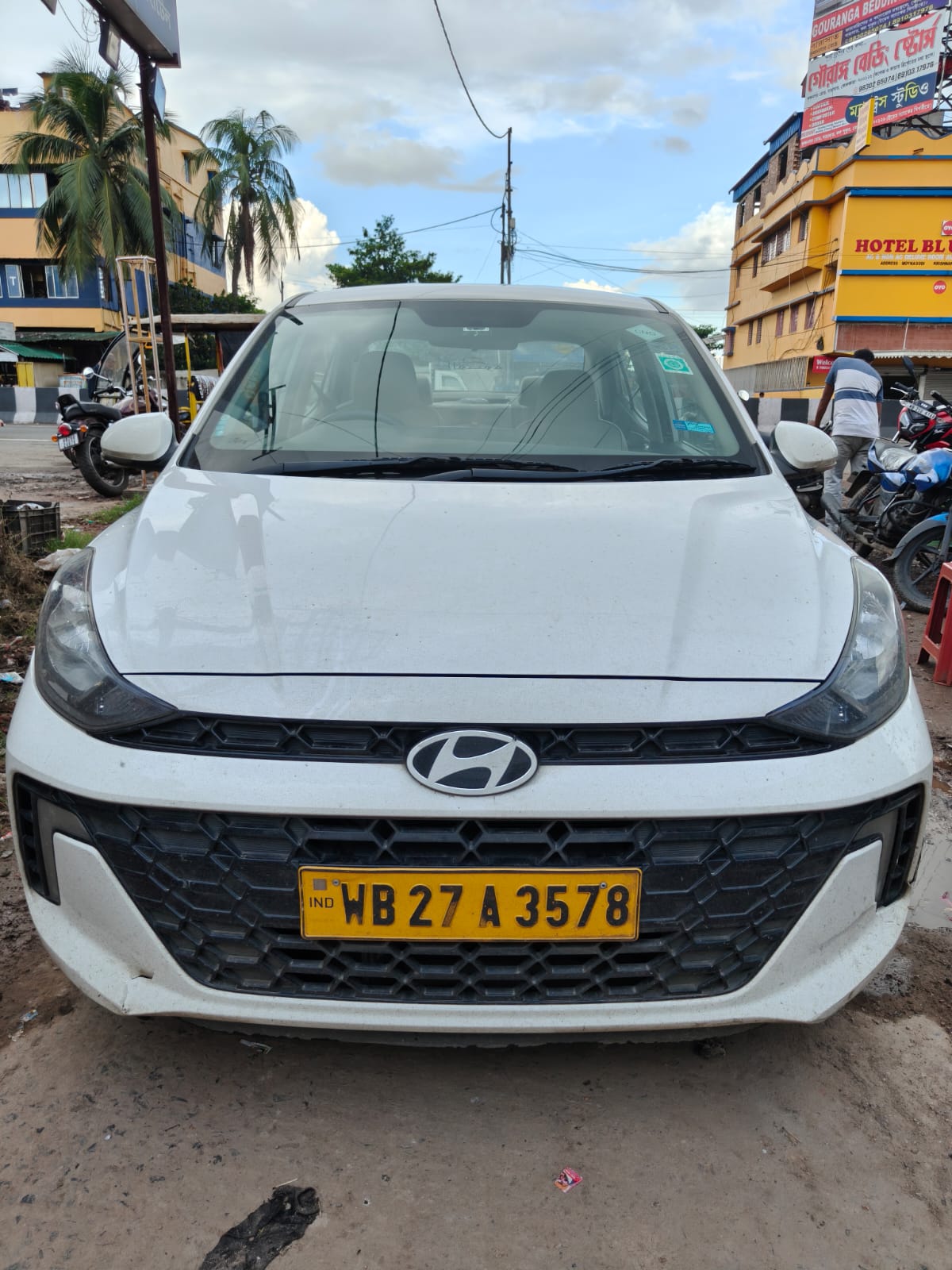 2025 Hyundai Aura E 1.2 Petrol MT Sedan 1 year for sale in BENGAL PARKING Koyra — photo 1