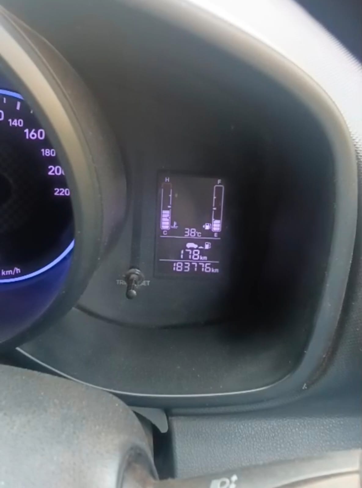 2019 Hyundai Venue SX(O) Diesel MT Compact SUV 184000 km 7 years for sale in ELITE PARKING Kudal — photo 4