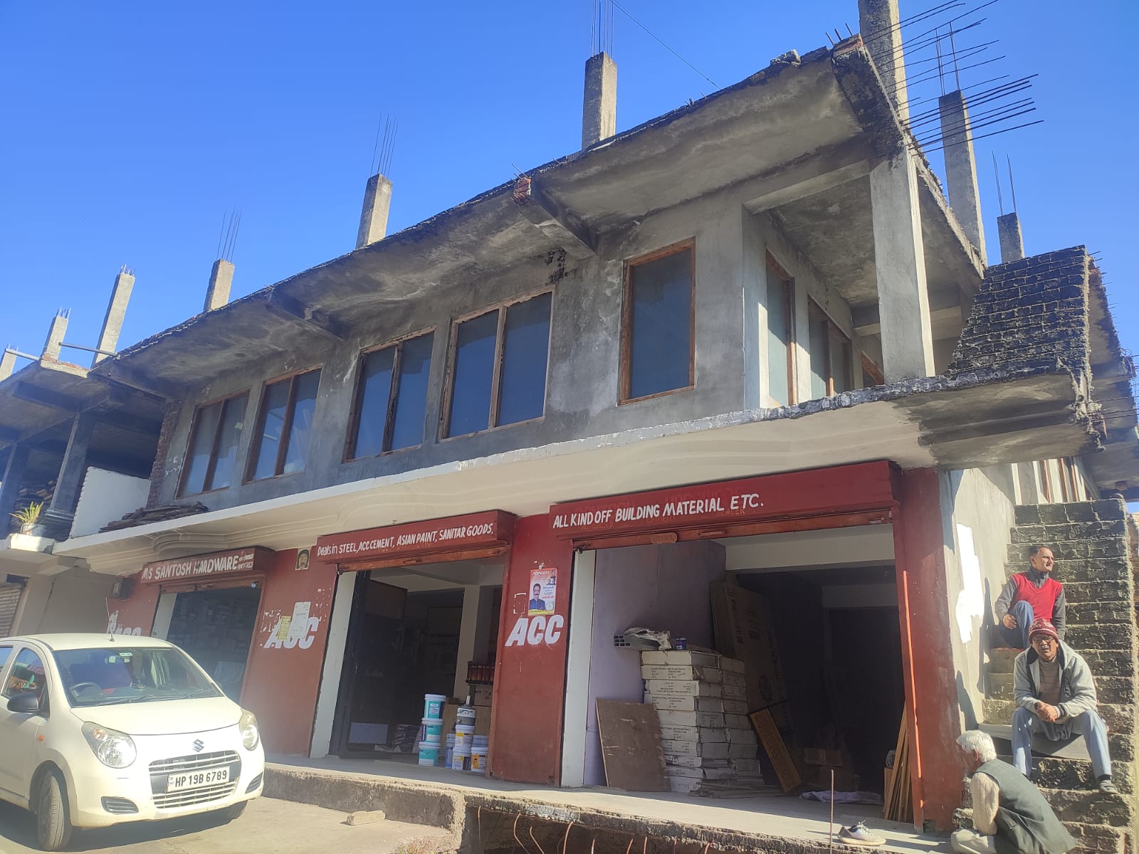 LAND & BUILDING for sale in Rampur