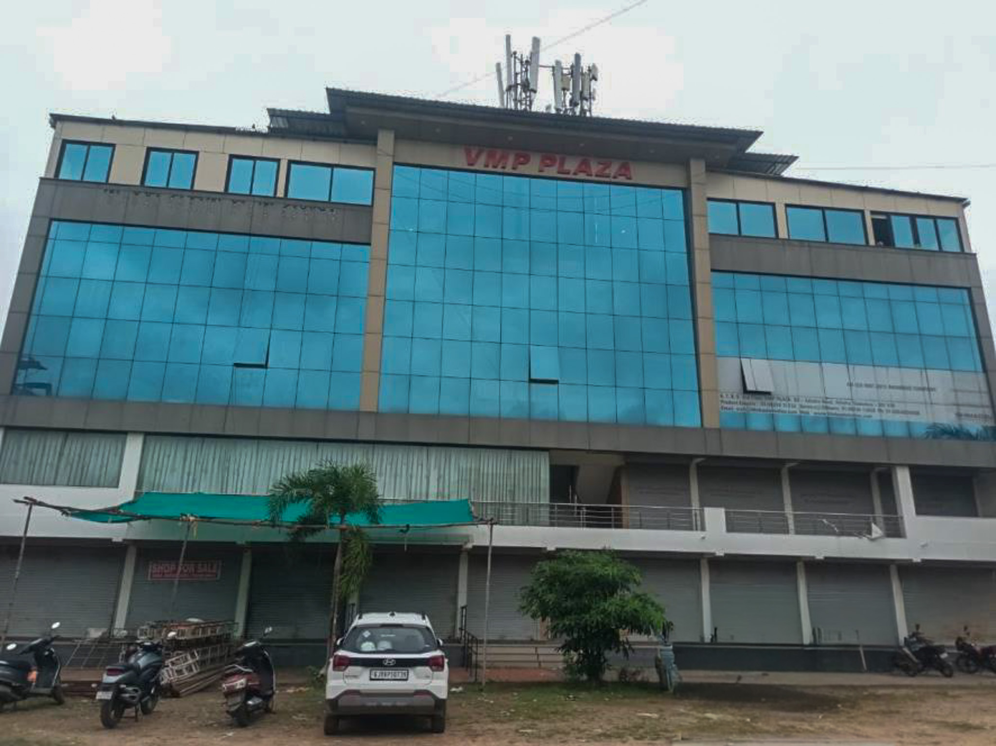 1714 square feet Shops for sale in Urban Vadodara — photo 1