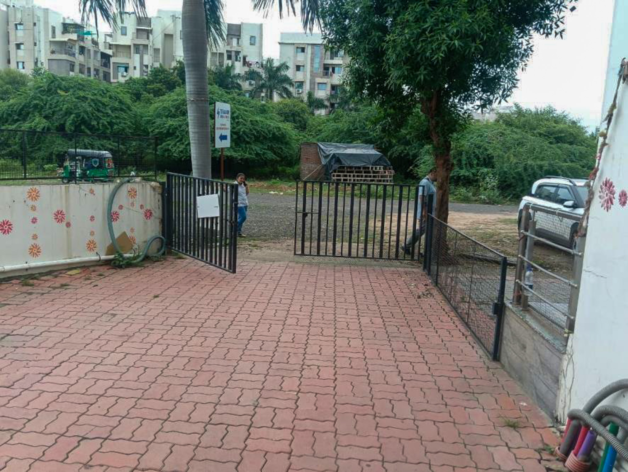 1714 square feet Shops for sale in Urban Vadodara — photo 2