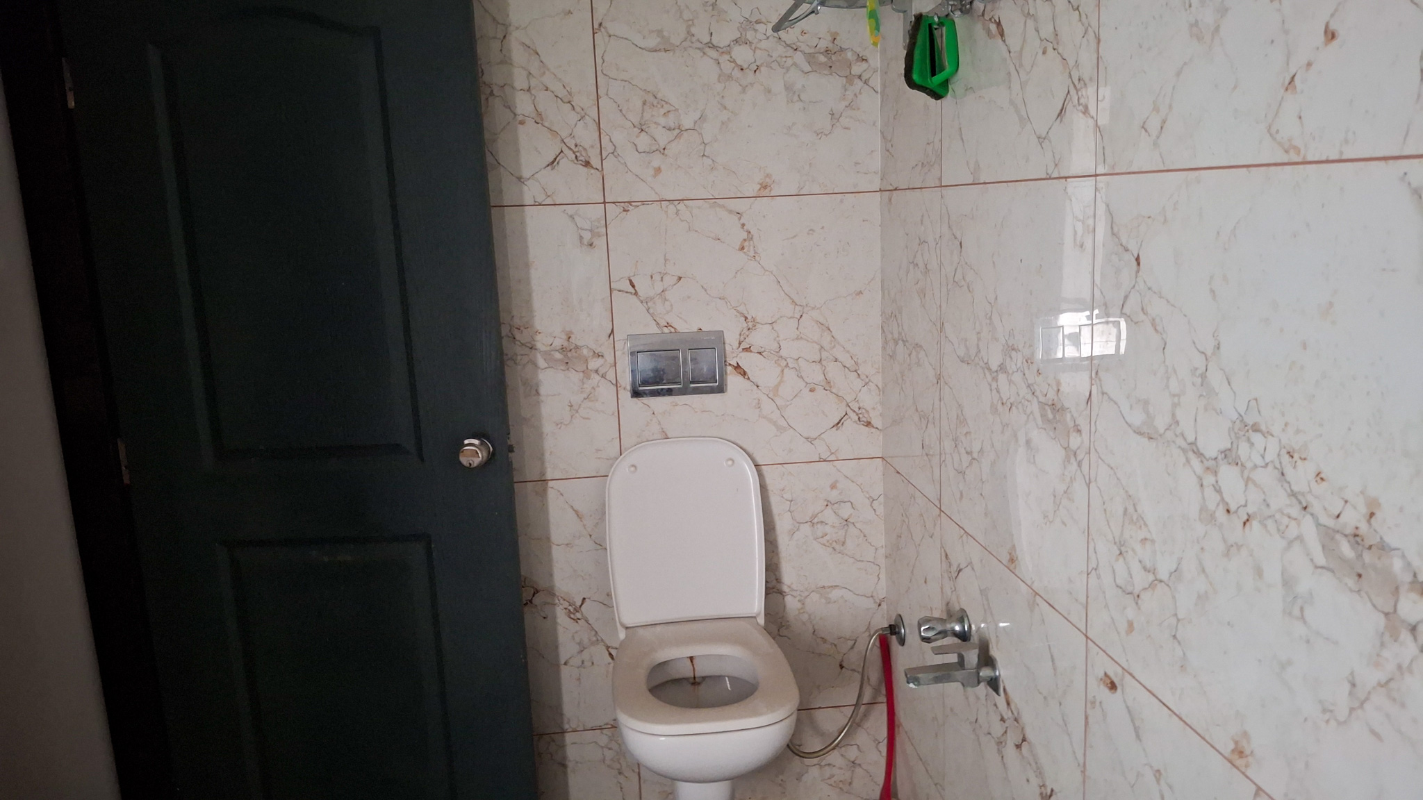 1460 square feet Flat for sale in Vadodara — photo 5