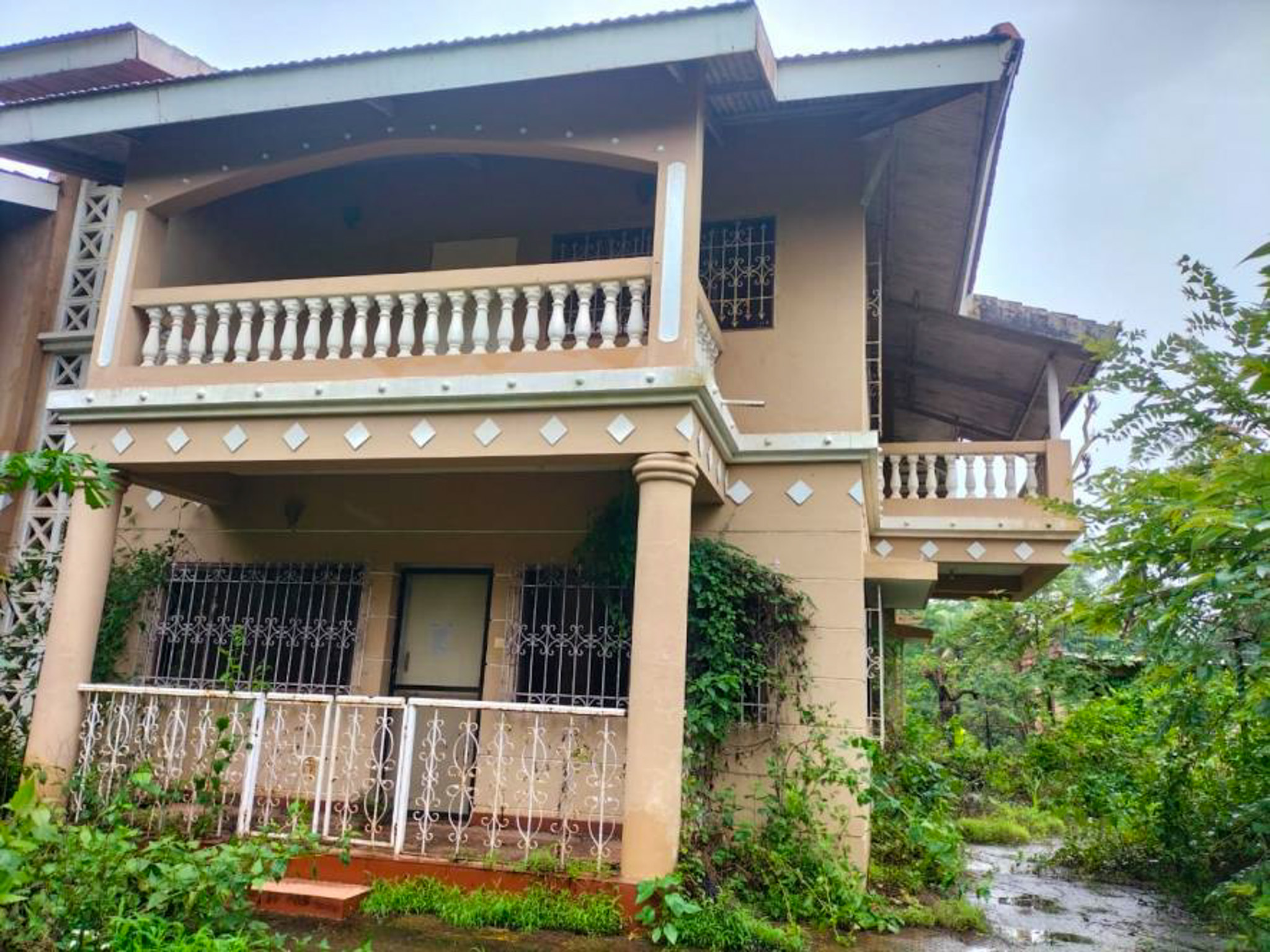 170 square meter Bungalow for sale in Bunglow name-Manzil-E-Maqsood, Lonavala Aamby Valley