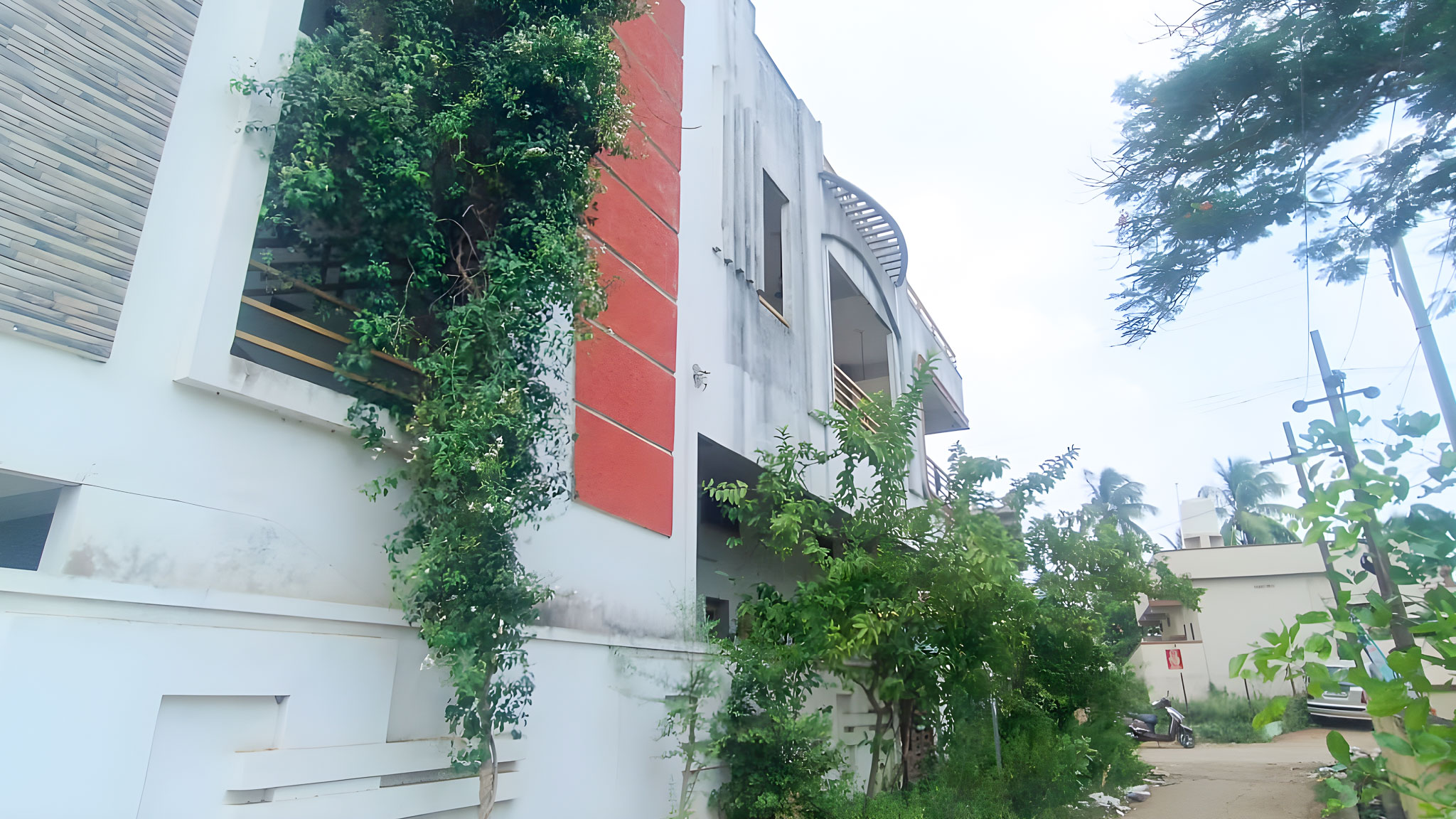 330 square yard Individual House for sale in Yernagudem