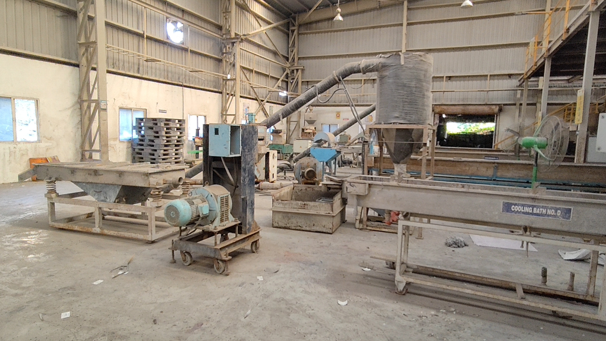 2010 square meter Shed with Plant and Machinery for sale in Markal Village, Pune Alandi — photo 1