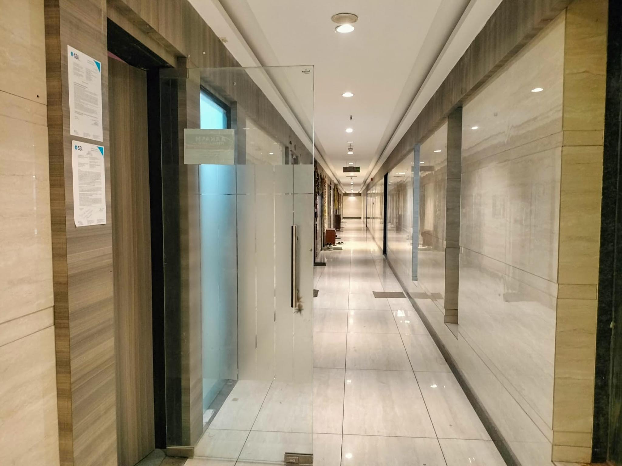 504 square feet Shops for sale in NSP DELHI New Delhi — photo 3