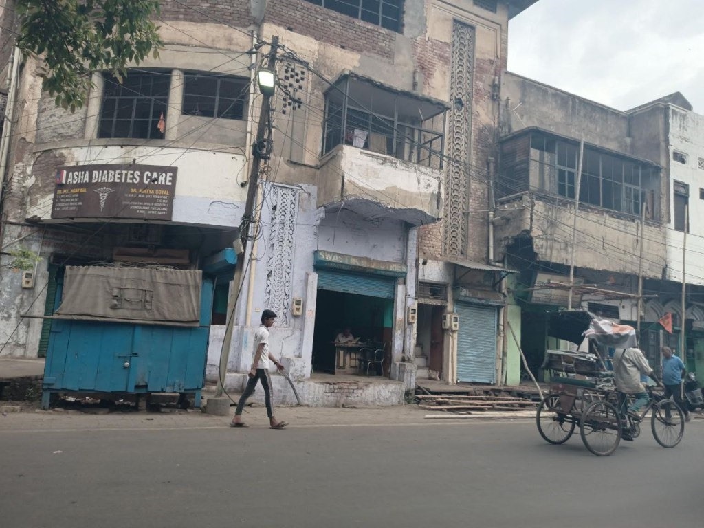 Flat for sale in Agra — photo 3